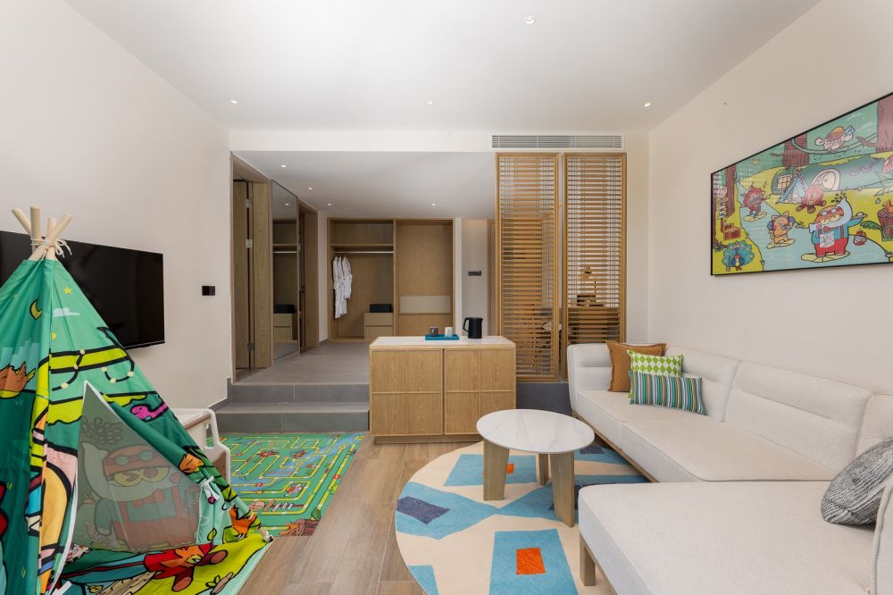 1 Bedroom Suite 1 King 1 Twin Kids Theme, Holiday Inn Hainan Xiangshui Bay 5*