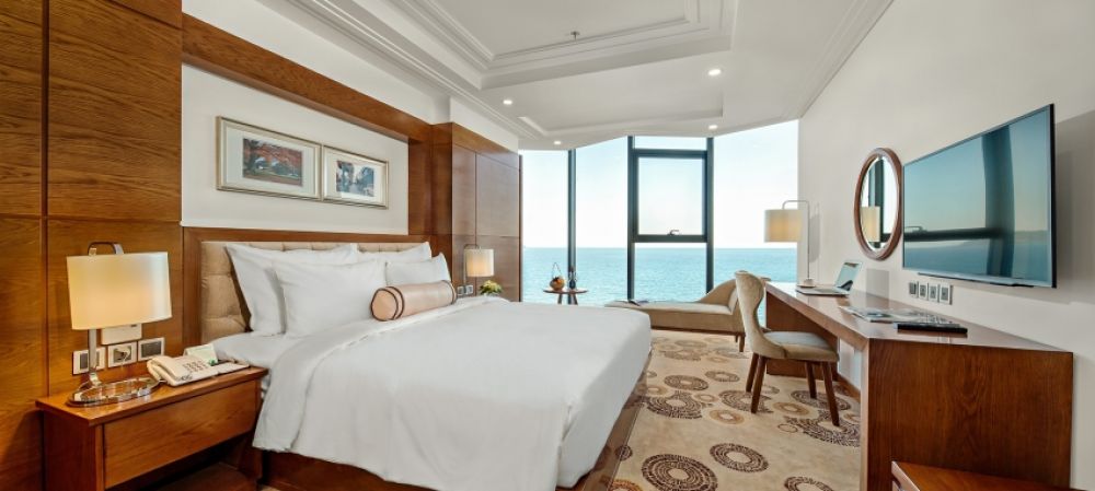 Seafront Premier, Paris Deli Hotel 4*