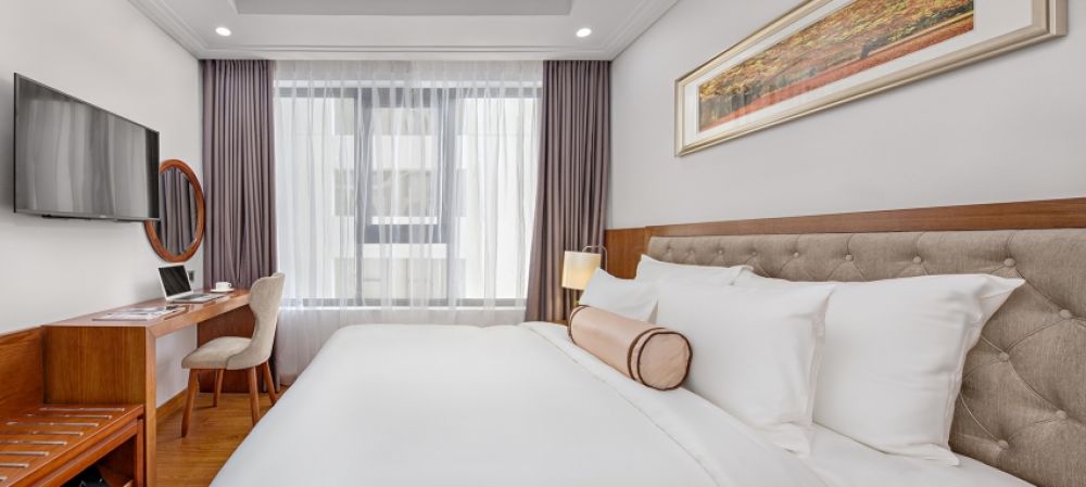 Deluxe, Paris Deli Hotel 4*
