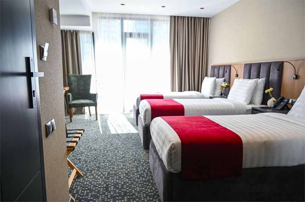 TRPL Room, Landmark Hotel 4*