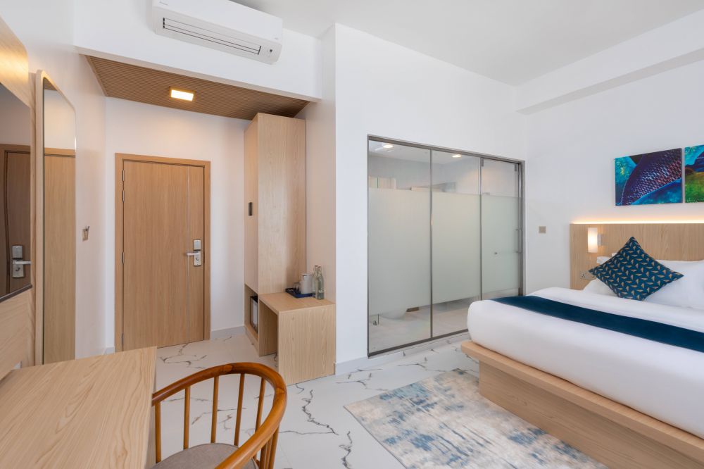 Junior Seaview Suite with Mini Balcony, Arrival Beach & SPA 