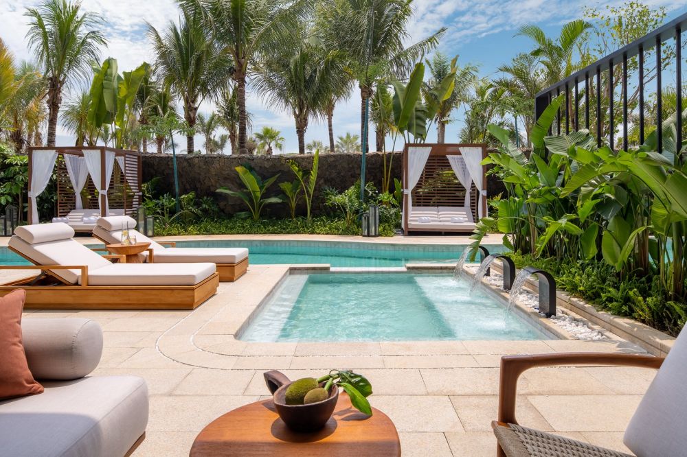 2 Queen Essential Pool Access, Kimpton Hainan Aqeos 5*