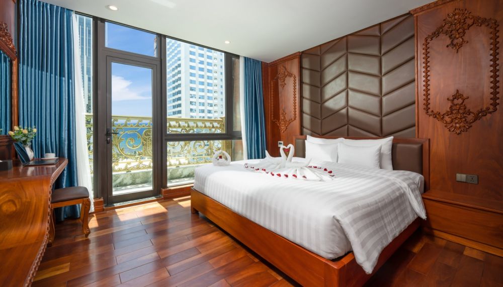 Monalisa Suite with Balcony, Monalisa Luxury Hotel 3*