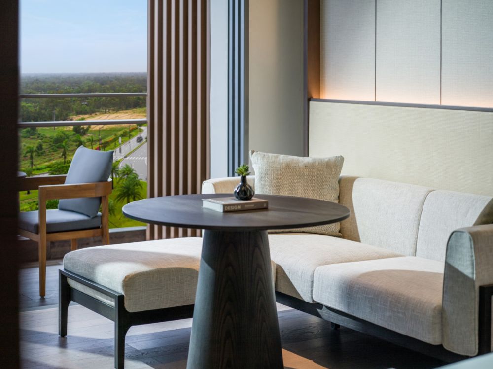 Deluxe/ Deluxe OV, New World Hoiana Hotel 5*