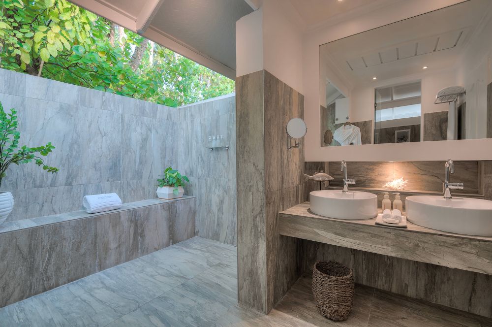 Beach Front Suite, Diamonds Thudufushi Island 5*