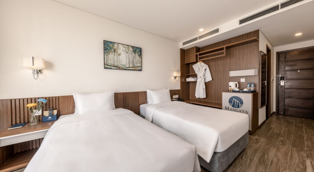 Executive, Mangata Beachfront Hotel 4*