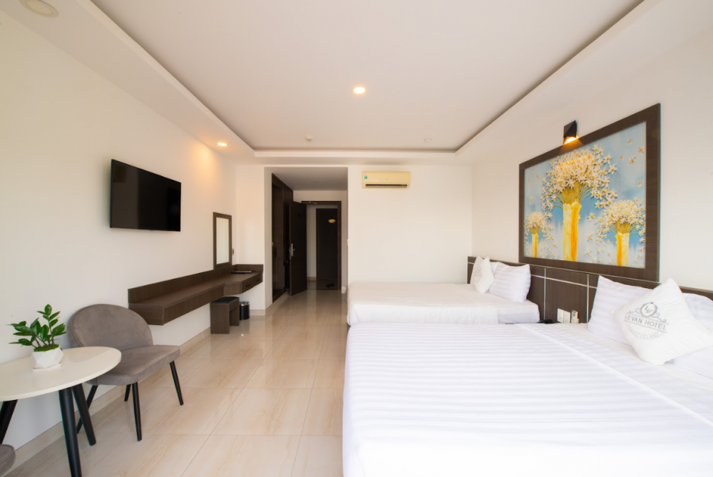 Deluxe SSV/SV, Levan 3*