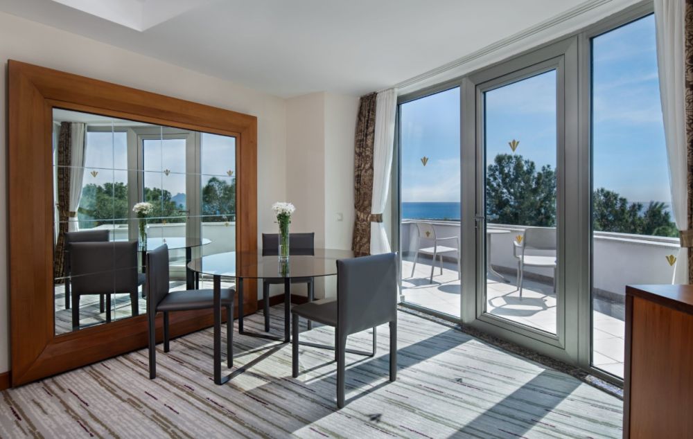 King Suite with Jaccuzi, Rixos Sungate 5*