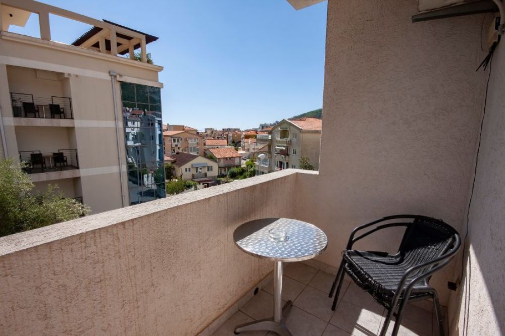 APP 02+2, Mare Apartments 3*