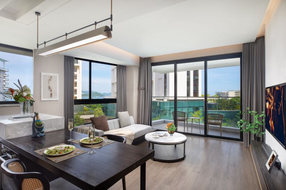 Three-bedroom Deluxe Suite, Ascott Dadonghai Bay Sanya 5*