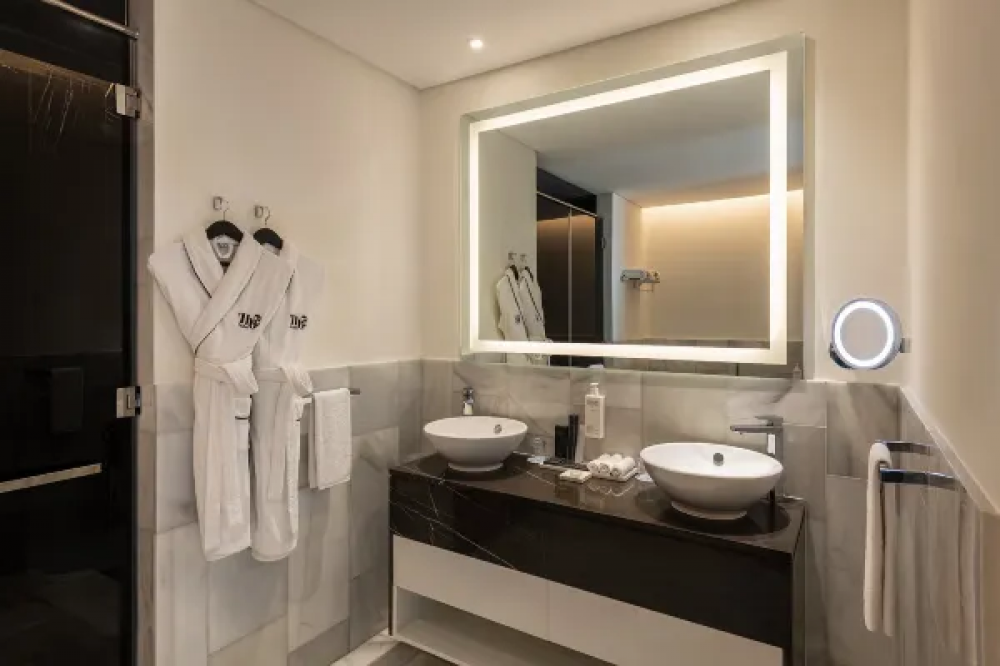 Two Bedroom Infinity Suite Butler Service Rooftop Access, Th8 Palm Dubai Beach Resort Vignette Collection (ex.Th8 Palm by House Of Originals) 5*