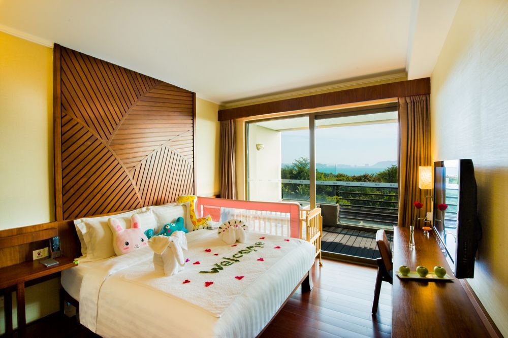 Family Suite 2 Bedroom, Pullman Ocean View Sanya Bay Resort & Spa 5*