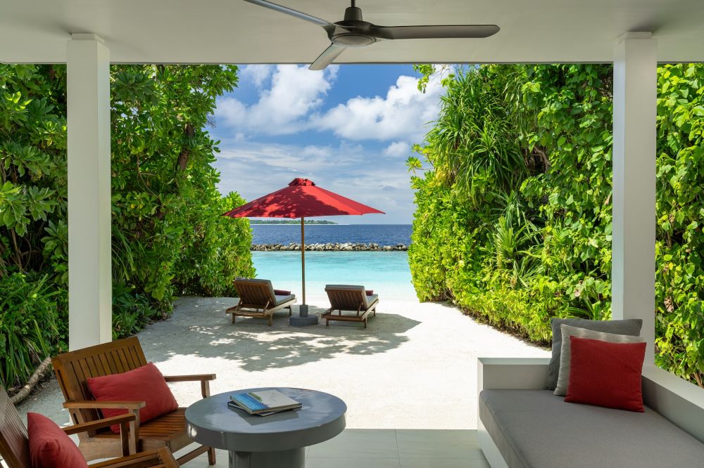 Beach Villa with Garden Pool/ Beach Villa with Pool, Dhigali Maldives 5*