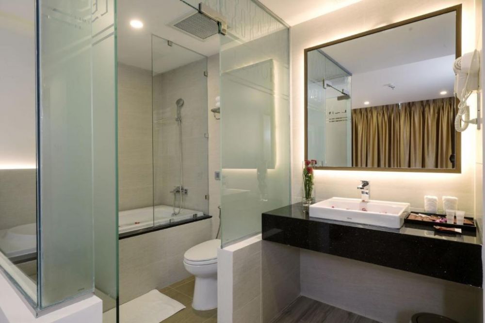 Senior Deluxe with Balcony, LeMore Hotel Nha Trang 4*