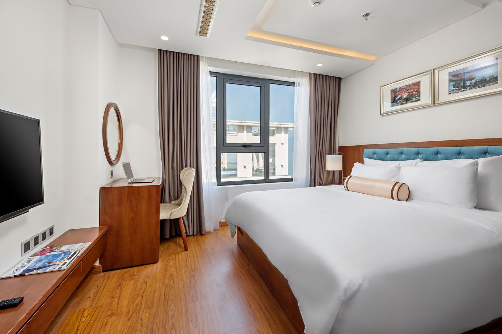 2 bedroom Apartment/ Seafront 2 Bedroom Apartment, Paris Deli Hotel 4*