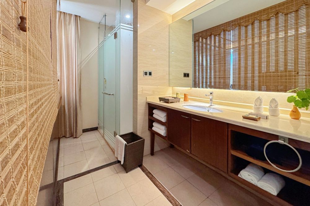 Villa Room/Swimming Pool Villa Room, Yalong Bay Villas & Spa 5*