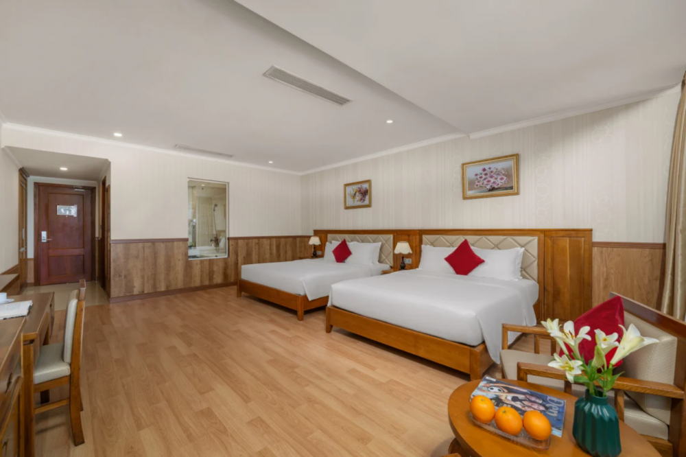 Suite Family, Serene Beach Hotel Danang 4*
