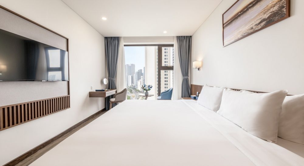Premier, Mangata Beachfront Hotel 4*