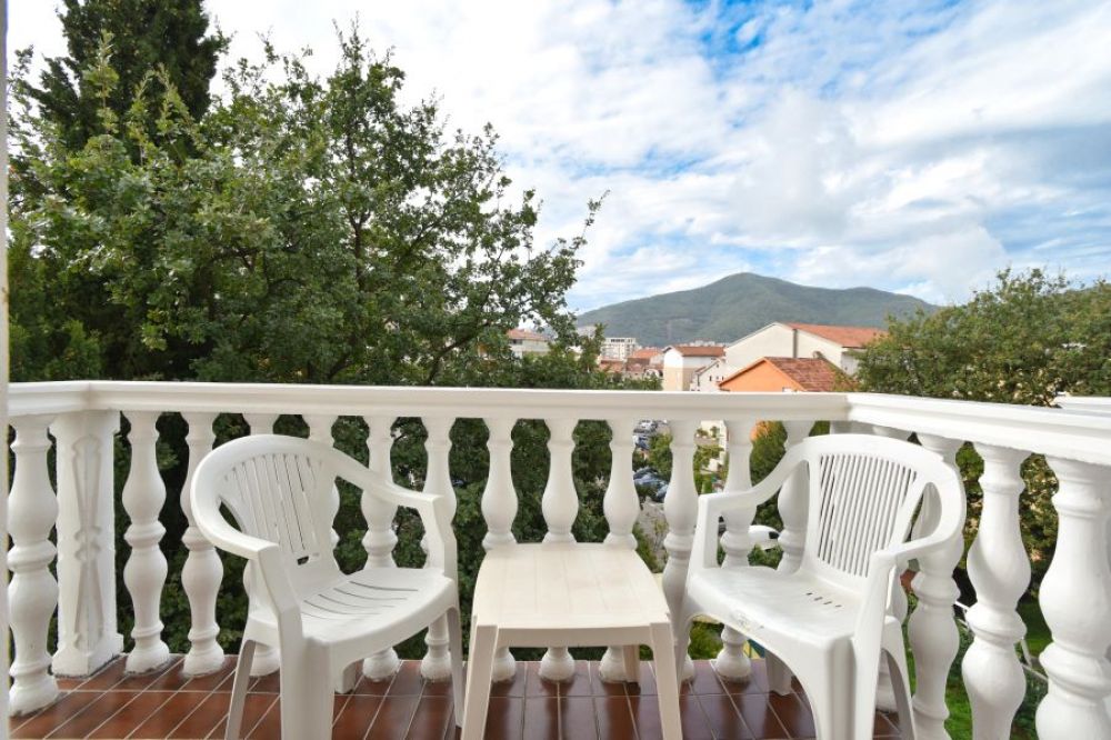 DBL, Jana Apartments 3*