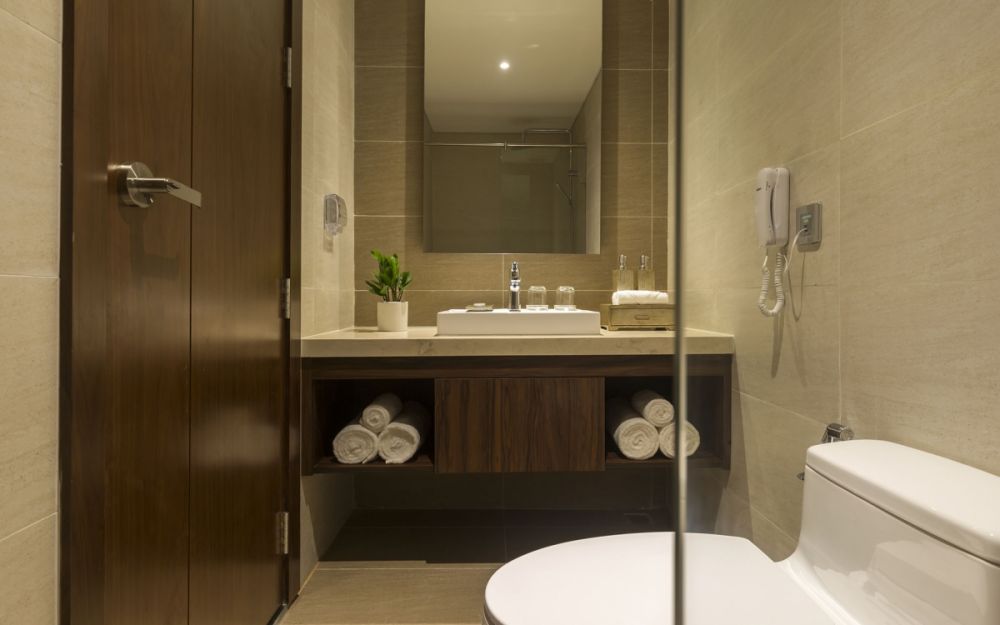 Premier Deluxe, Maximilan Da Nang Beach 4*