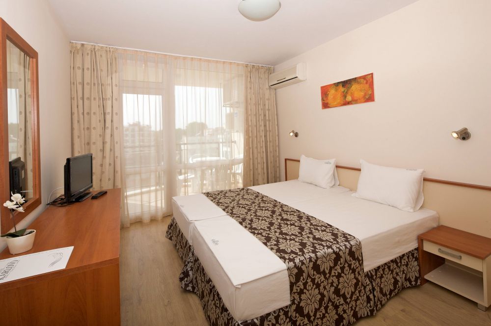 2 Bedrooms Apartment, Karlovo 3*