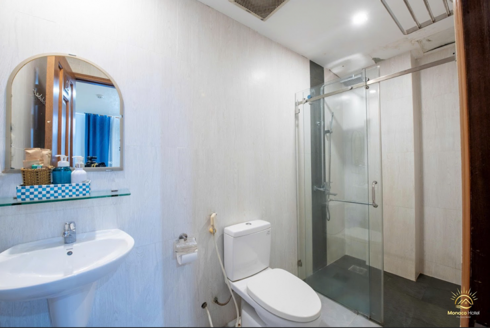 Double Mountain/Ocean View, Monaco Hotel 3*