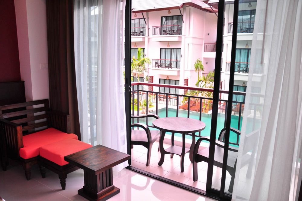 Grand Deluxe, Navatara Phuket Resort 4*