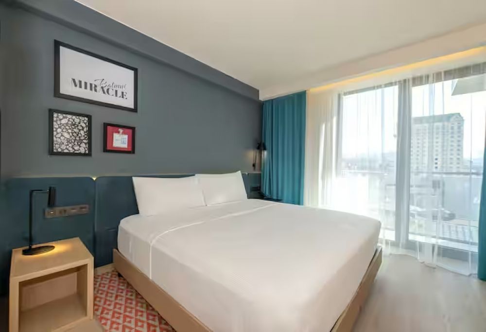 Super King Room with Terrace, Hampton By Hilton Batumi Center 4*