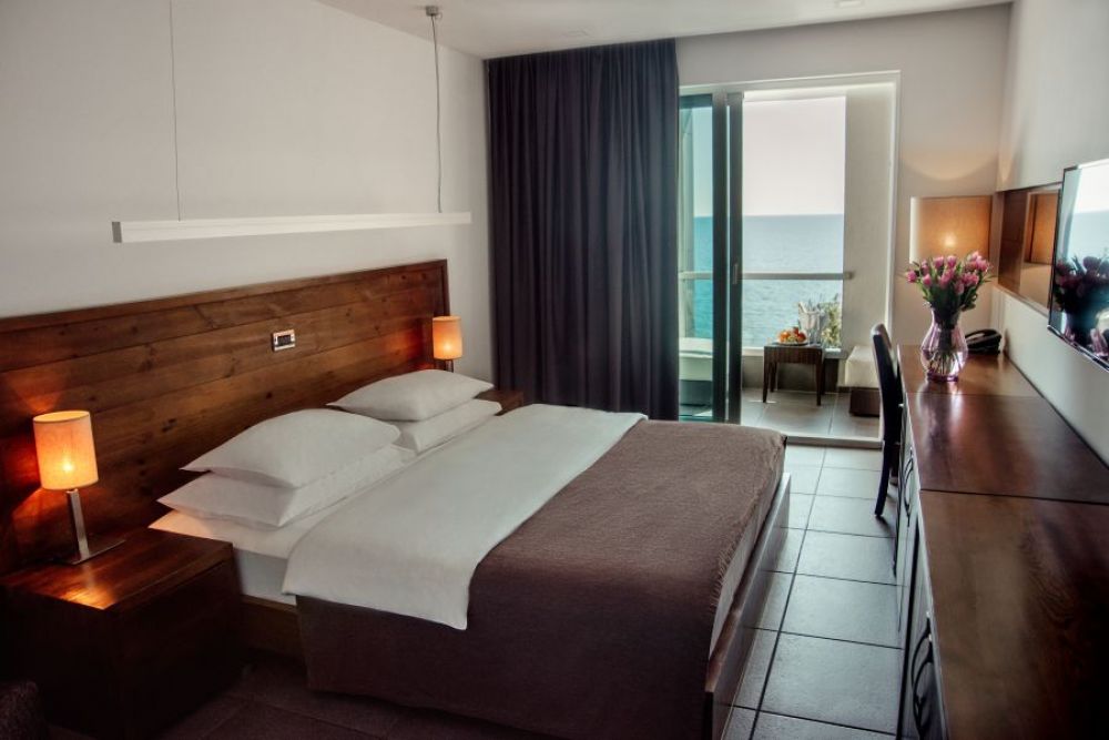 Standard Double sea side view, Avala Resort & Villas 4*