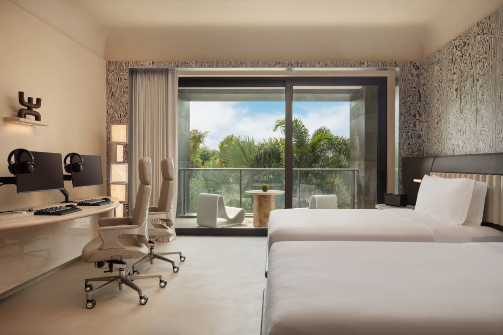 Essential/ Essential eSports, Kimpton Hainan Aqeos 5*