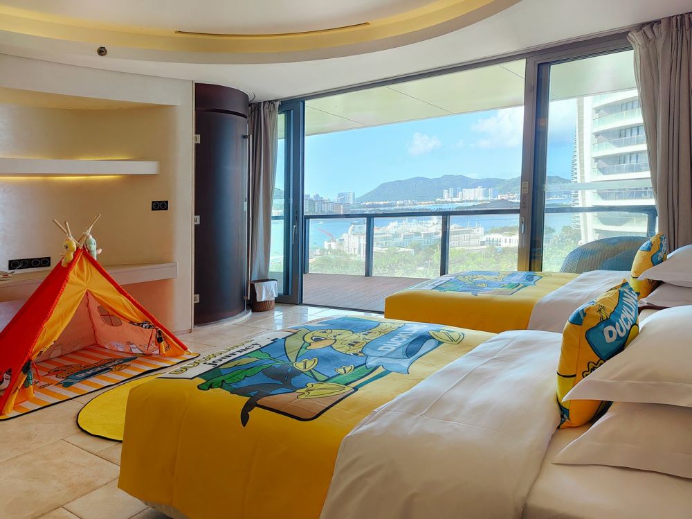 Family OV Executive Suite (tree beds room), Phoenix Island Resort Sanya 5*