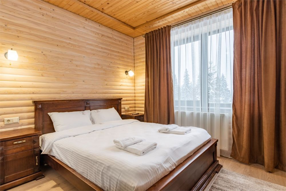 Стандарт, Madison Hotel 3*