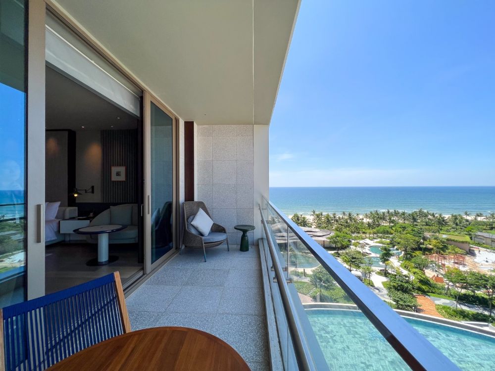 Premier OV, New World Hoiana Beach Resort 5*