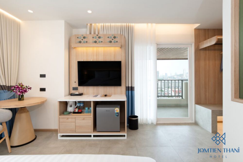 Deluxe Corner Sea View, Jomtien Thani Hotel 4*