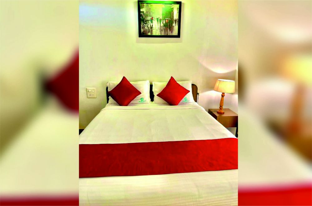 Premium, Martins Crest Goa 3*
