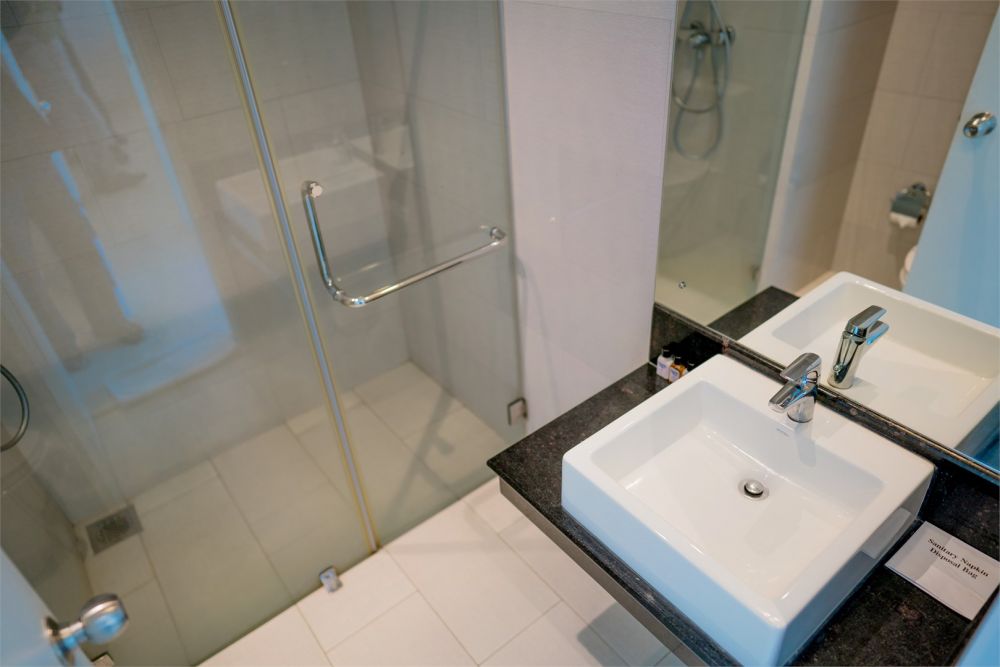 Two Bedroom Suite Partial/Direct Sea View, Ocean Front Condominium - Galle 4*