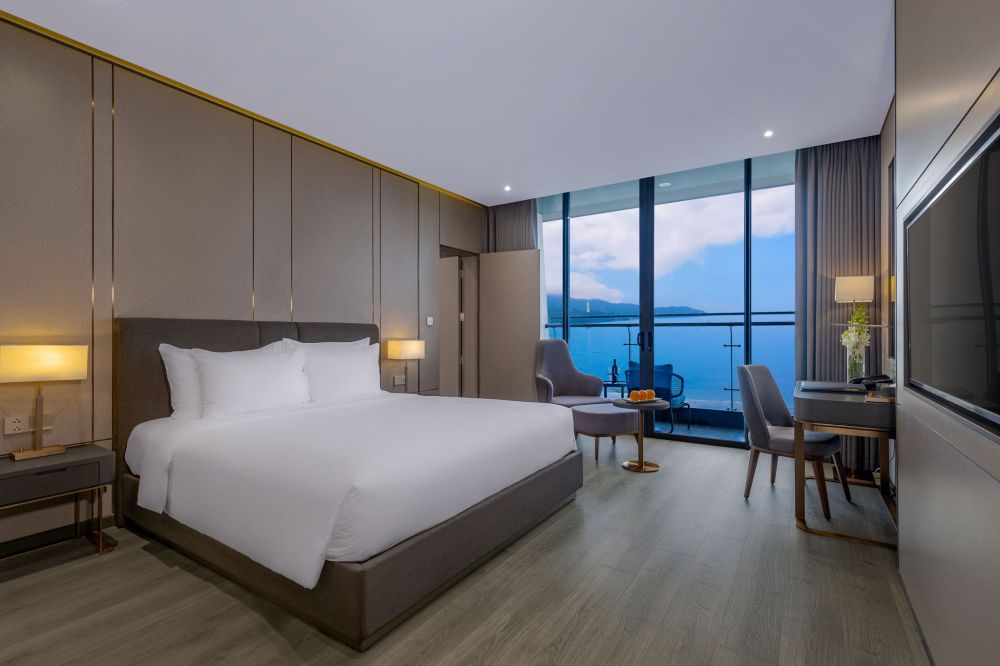 3 Bedroom Residence Ocean Front, Le Sands Oceanfront Da Nang 4*