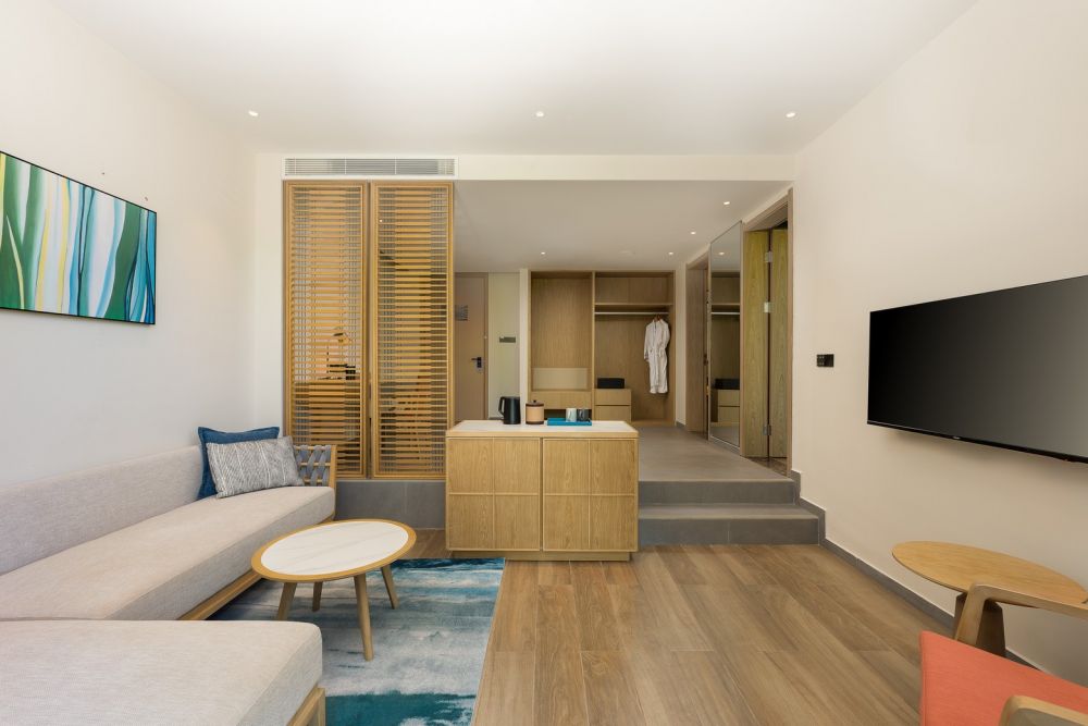 1 Bedroom Suite 1 King Forest View Sea View, Holiday Inn Hainan Xiangshui Bay 5*