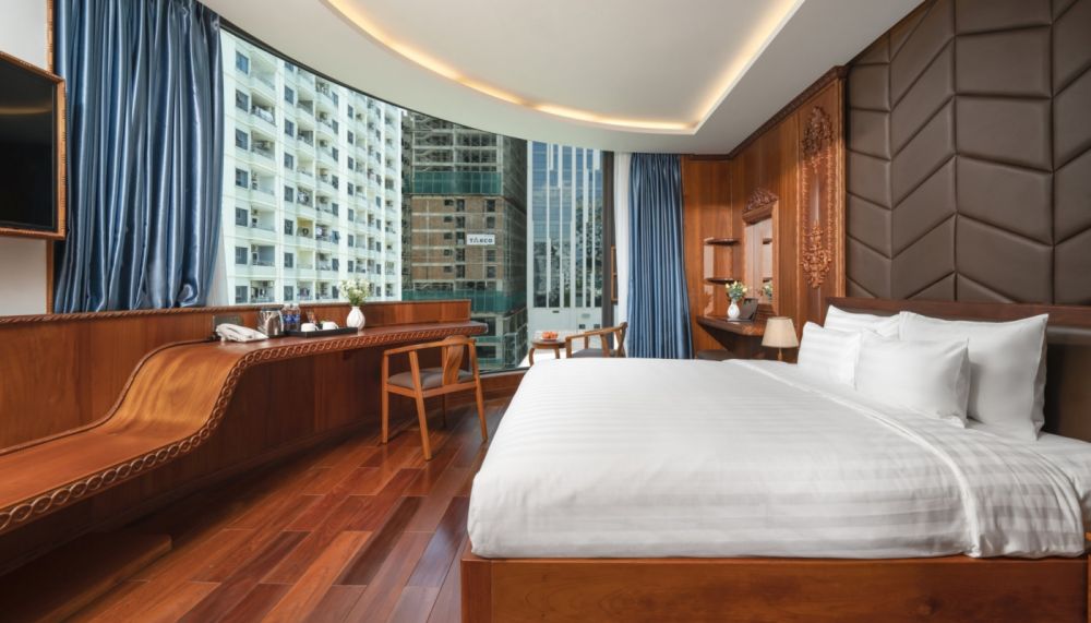 Superior Double with Bathtub, Monalisa Luxury Hotel 3*