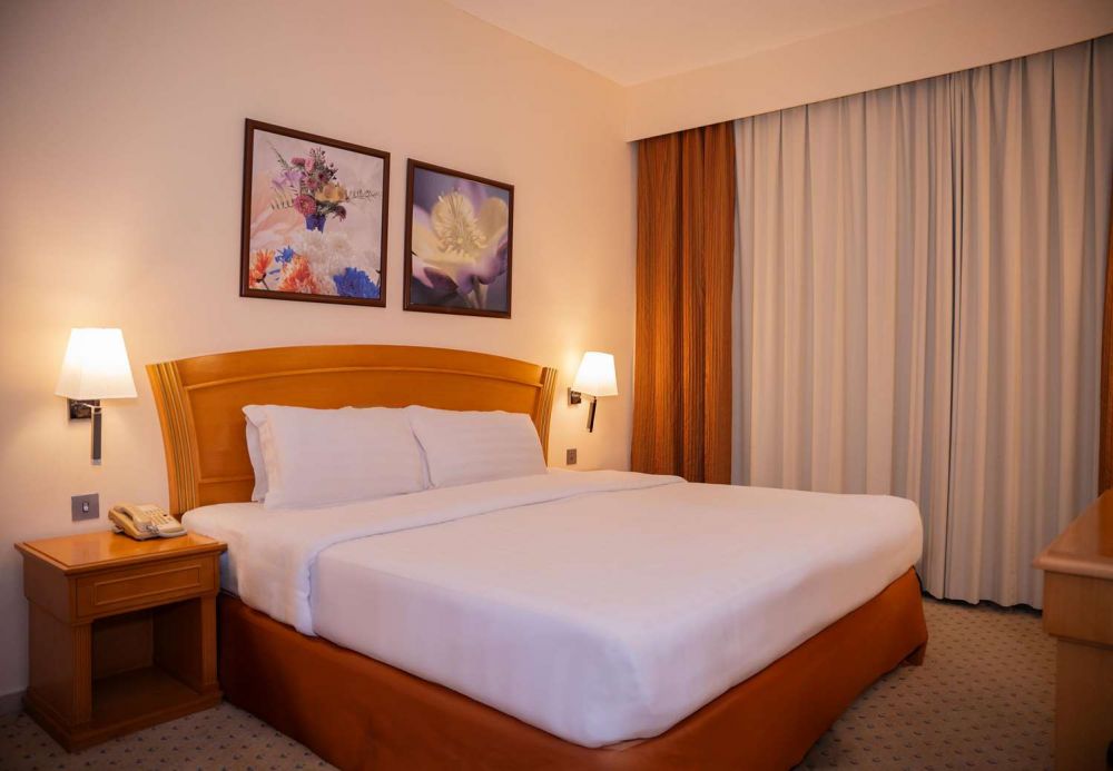 Executive Suite, Golden Tulip Sharjah 4*
