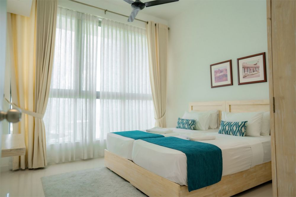 Three Bedroom Partial/Direct SV (Penthouse Partial/Direct SV), Ocean Front Condominium - Galle 4*