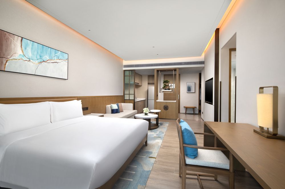 1 King 1 single Bed STE Mountain View, Holiday Inn & Suites Sanya Yalongbay 5*