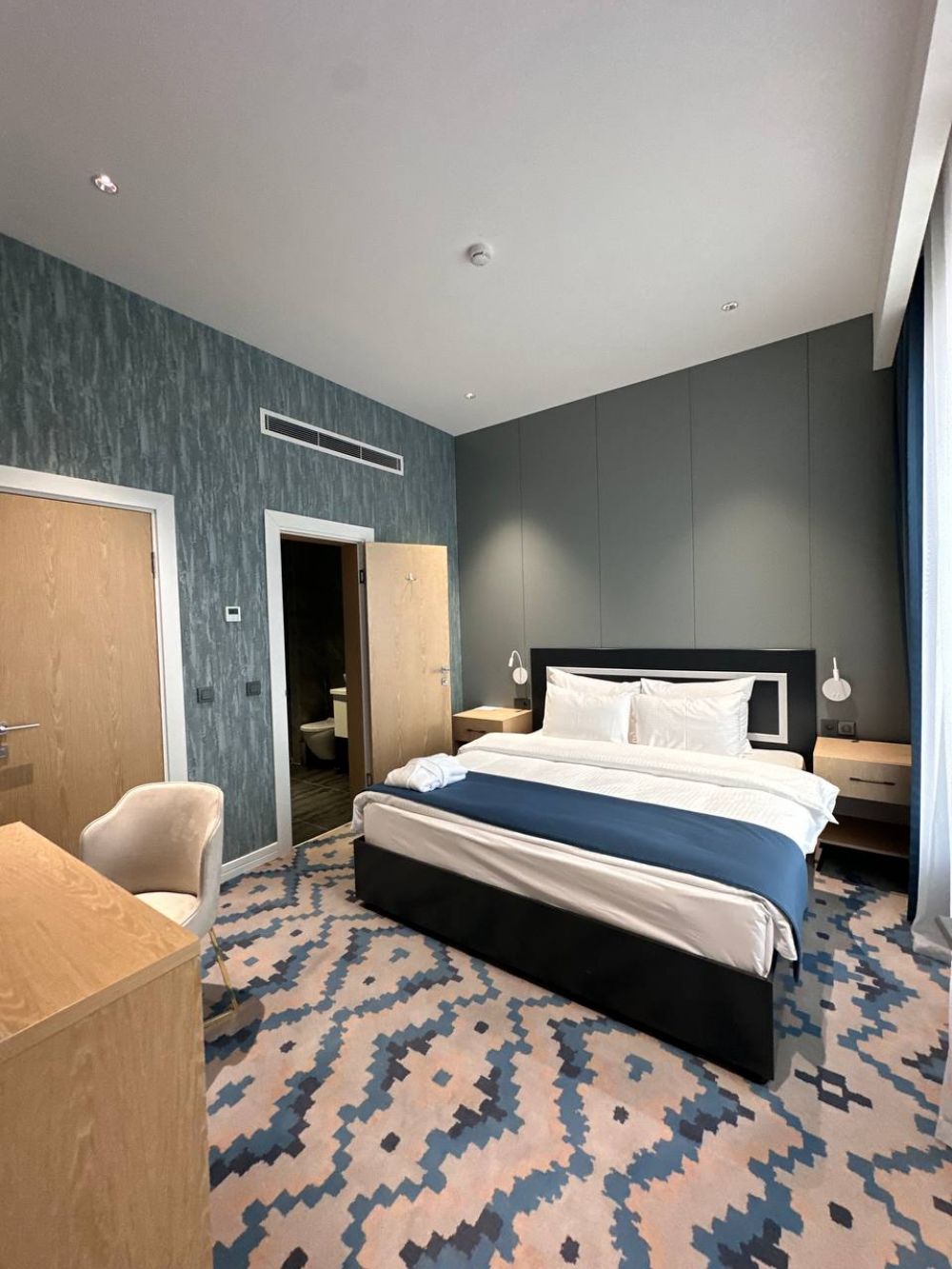 Executive Suite, Park Dedeman Almaty 4*