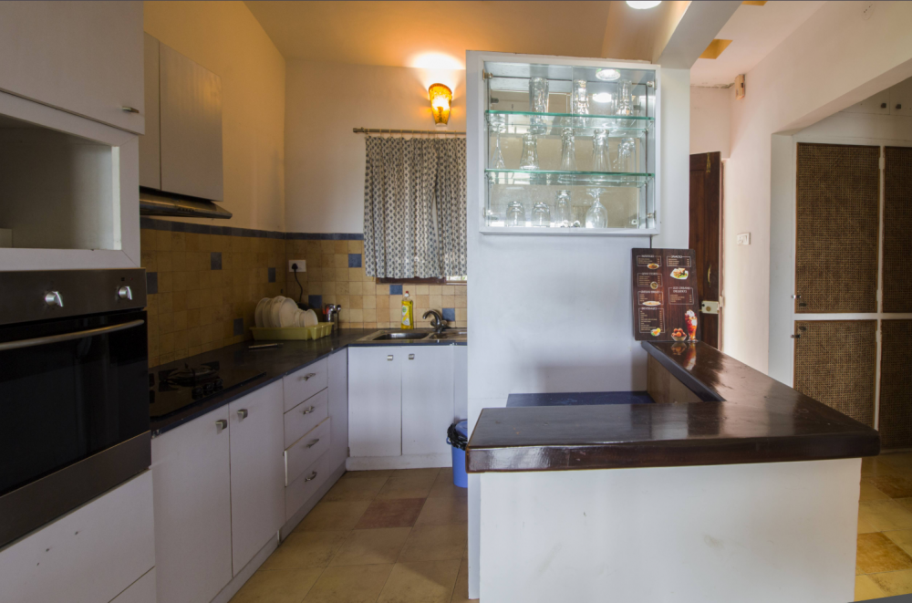 Suite ac, Shikara Beach Resort 3*