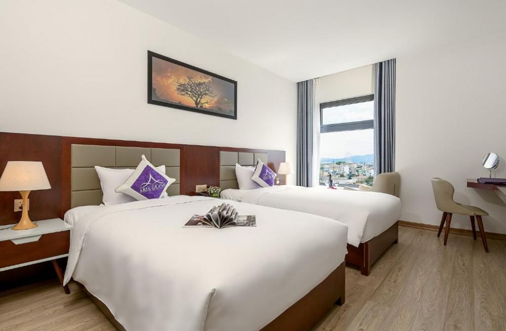 Deluxe Room, Aria Grand Hotel & SPA 3*
