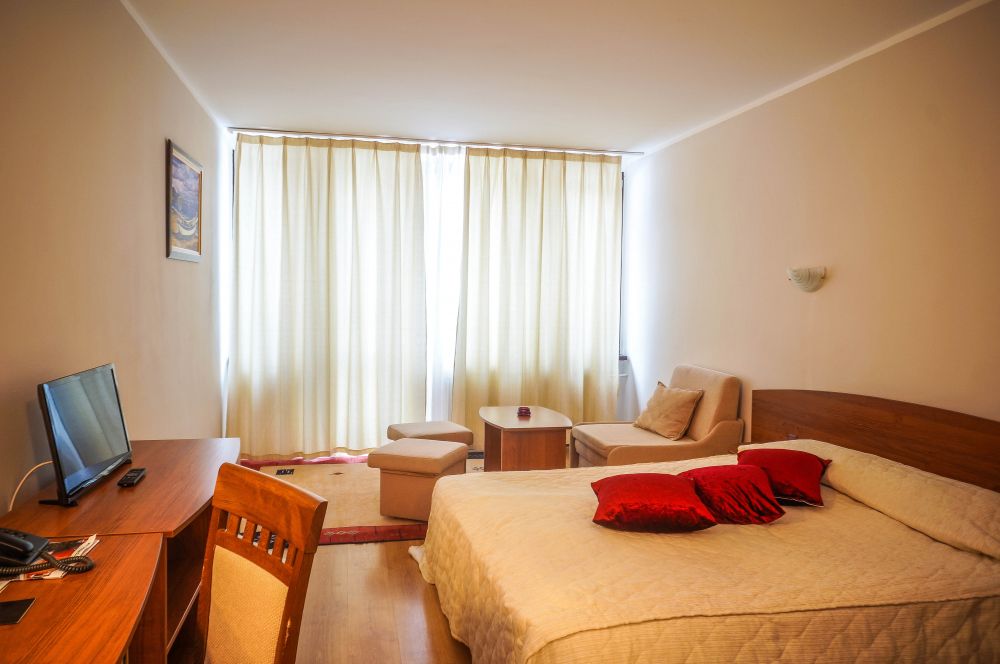 Triple Room, Moura Borovets 3*
