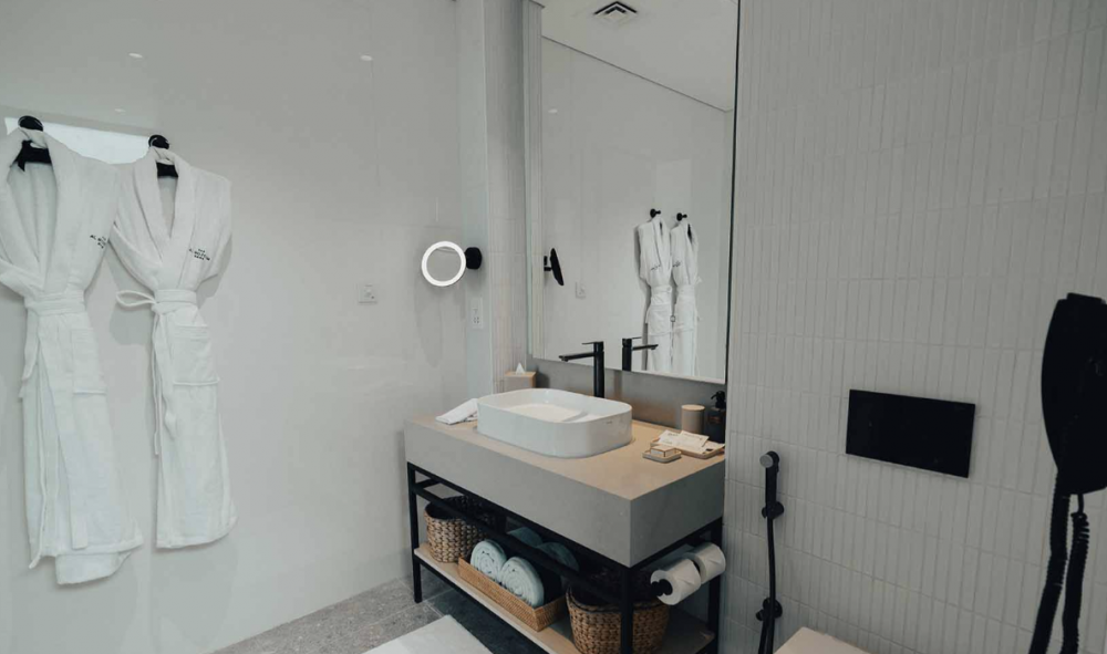 Beach Villa With Private Pool, Bab Al Nojoum Hudayriyat Villas 5*