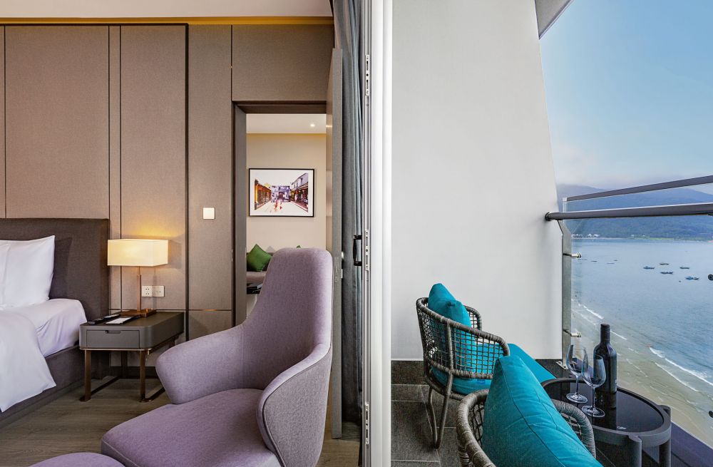 3 Bedroom Residence Ocean Front, Le Sands Oceanfront Da Nang 4*
