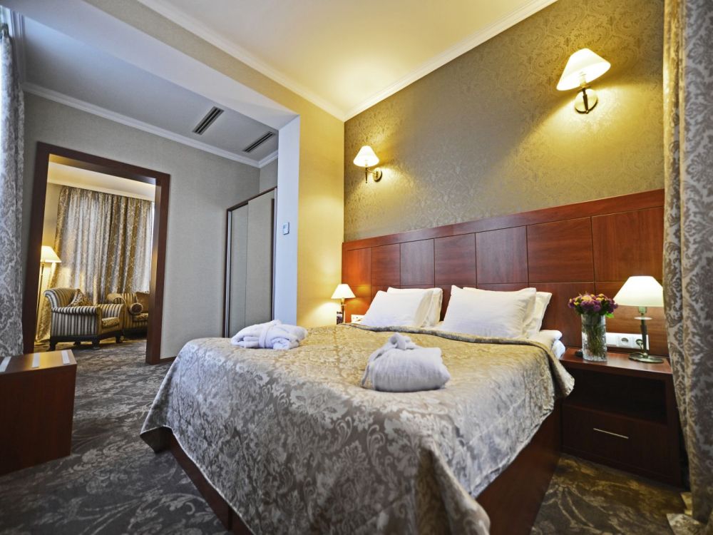 Suite, Astoria Tbilisi 4*