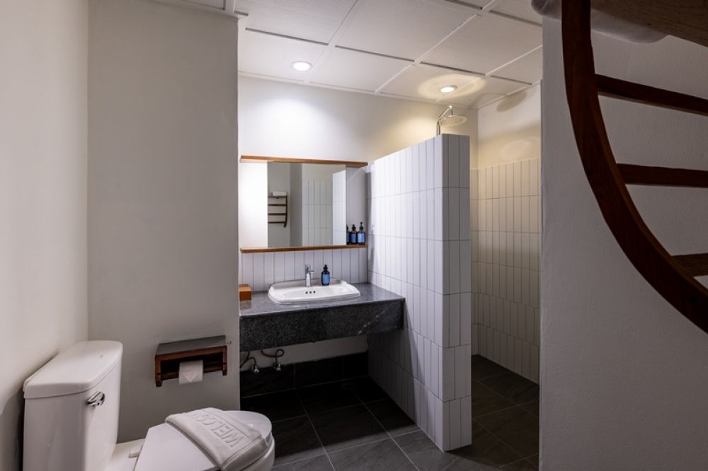 Deluxe Balcony, Rose Bay Resort 3*